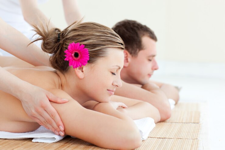 Couples Massage: Reconnecting Through Relaxation and Romance